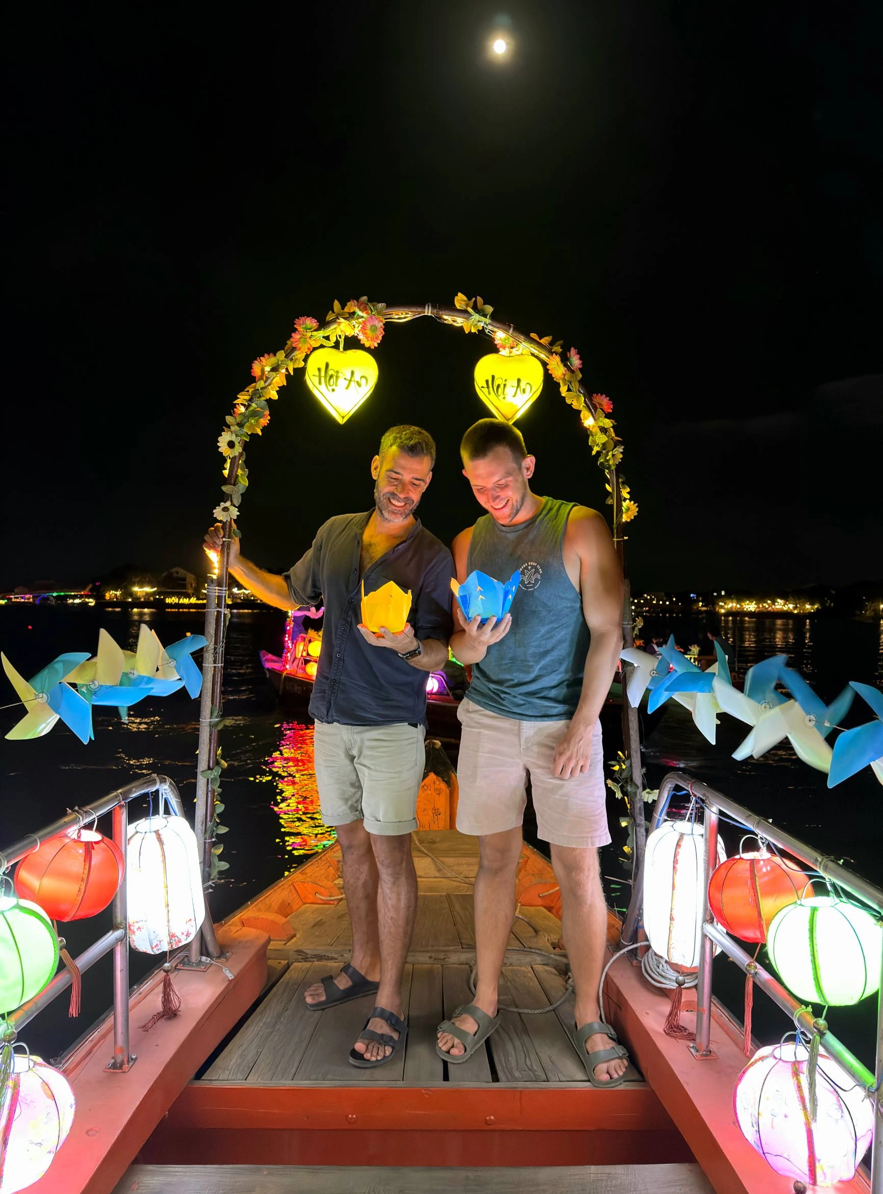 Balade en bateau au milieu des lanternes de Hoi An — Photo 2
