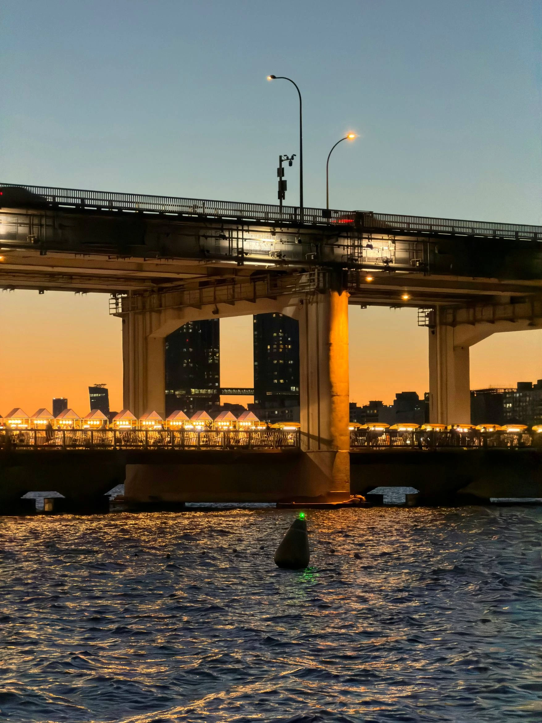 Banpo Bridge – Moonlight Rainbow Fountain