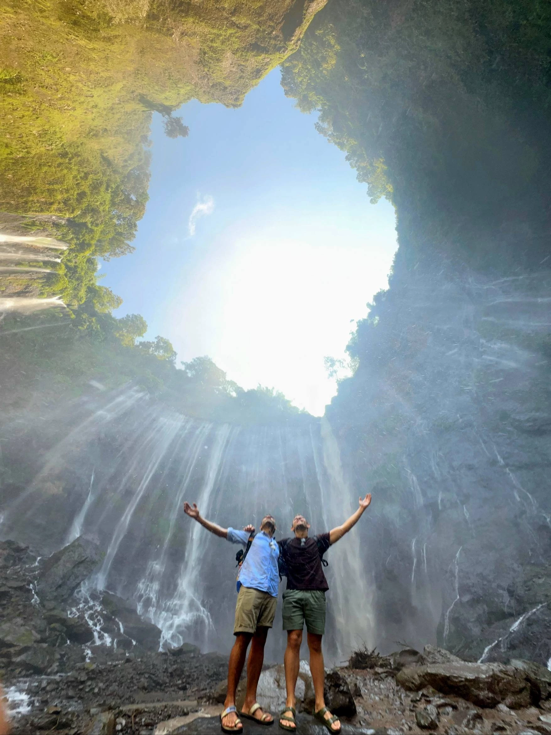Tumpak Sewu Waterfall — Photo 1