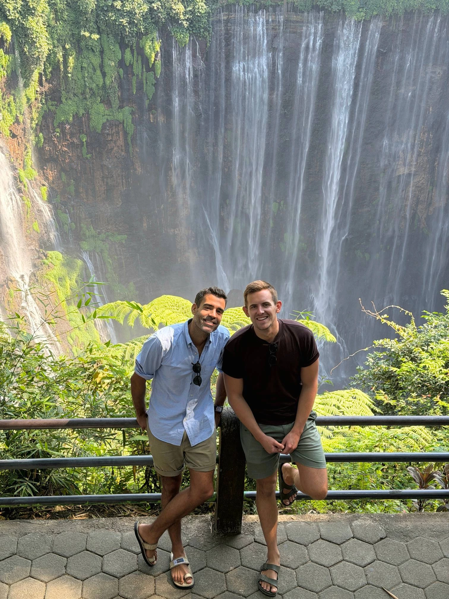 Tumpak Sewu Waterfall — Photo 2