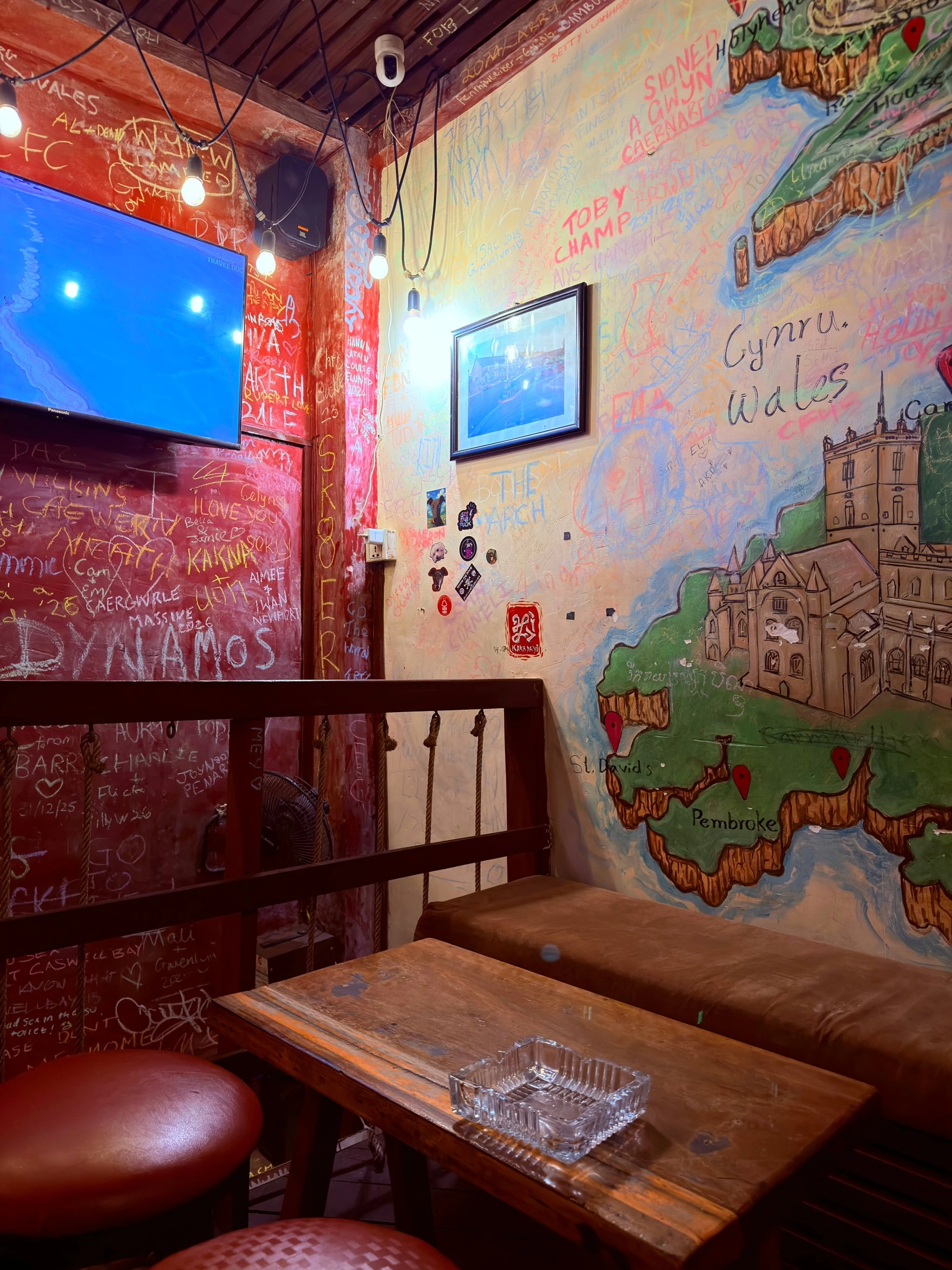 The Welsh Embassy — Photo 2